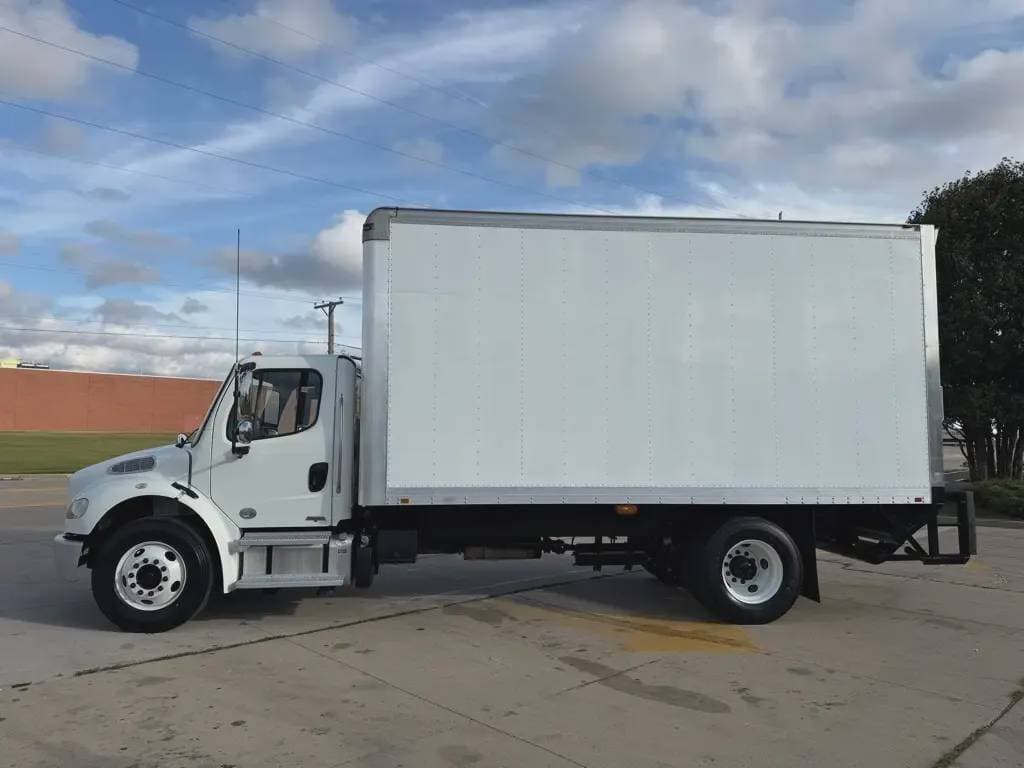 Used 2014 FREIGHTLINER Box Truck - Straight Truck, Expeditor-Hotshot, Contractor Truck - BUSINESS CLASS M2 106 For Sale image 4