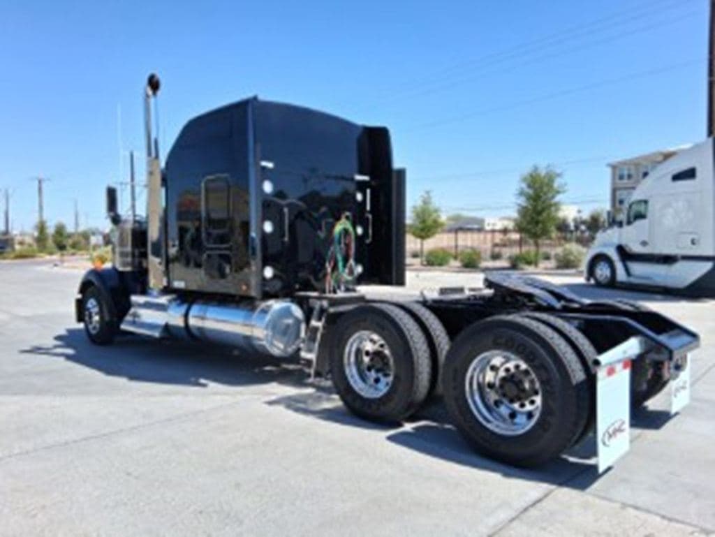 New 2027 KENWORTH W900L image 11