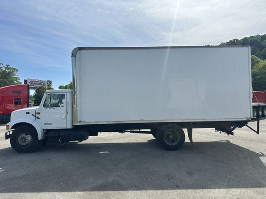Used 1993 INTERNATIONAL 4700 image 4