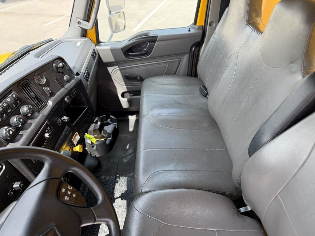 Used 2021 INTERNATIONAL MV607 image 26
