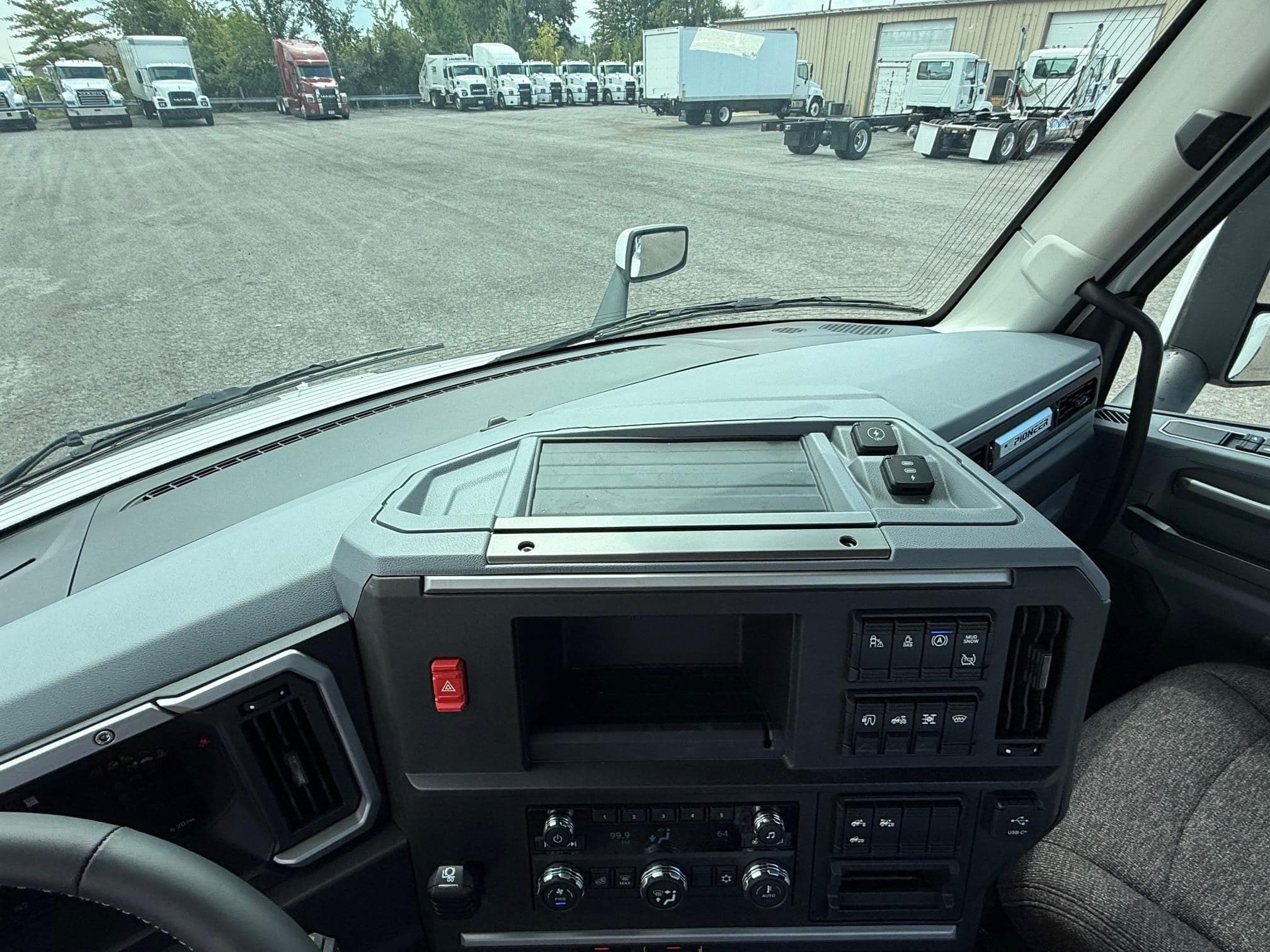 2026 MACK PIONEER 64T 121350 image 13