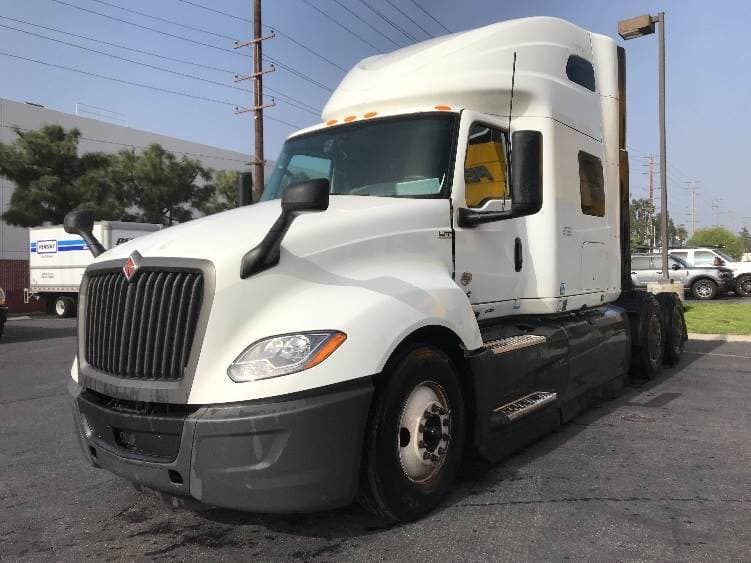 2023 International LT62F image 2