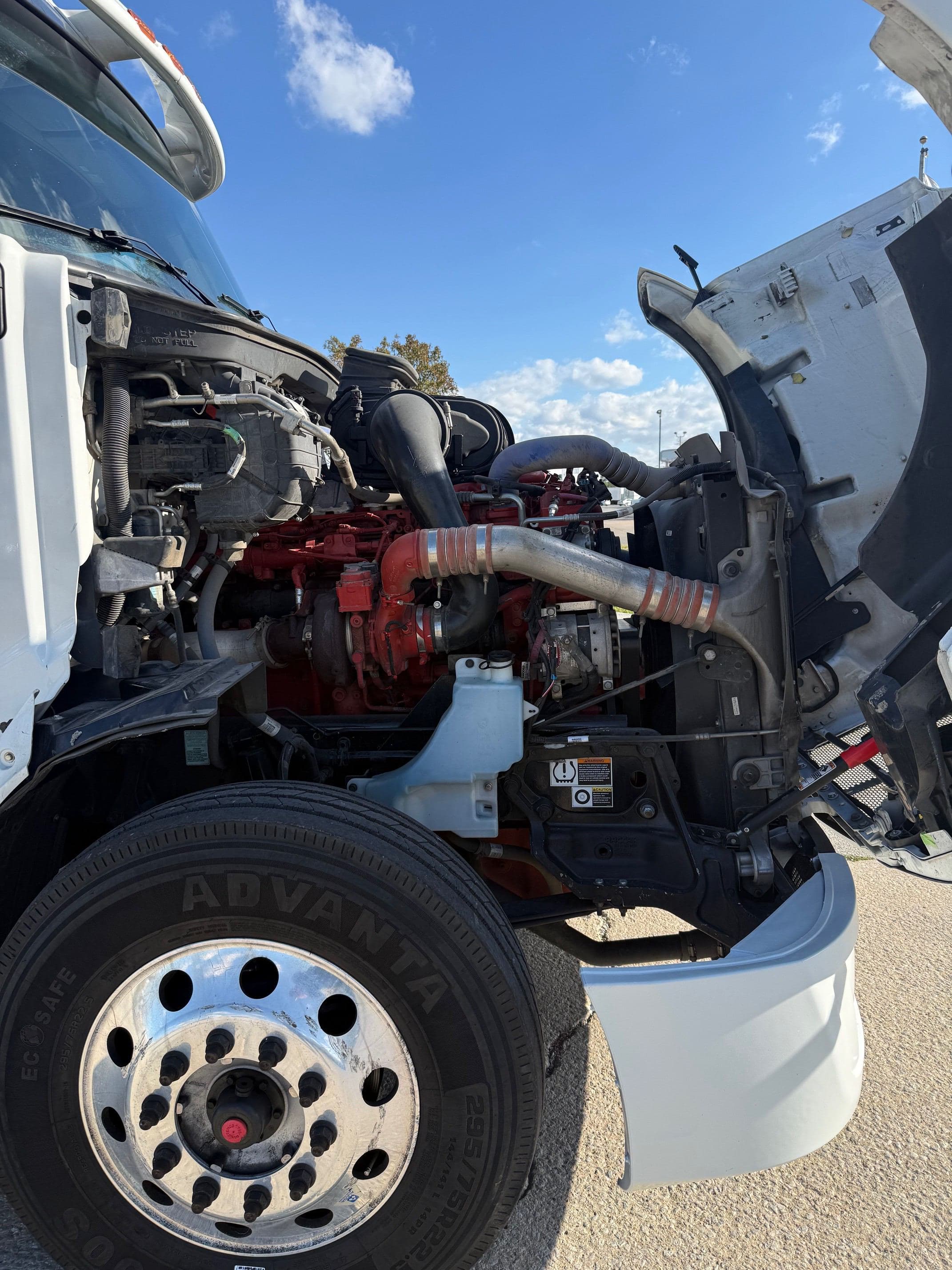 2023 Peterbilt 579 image 11