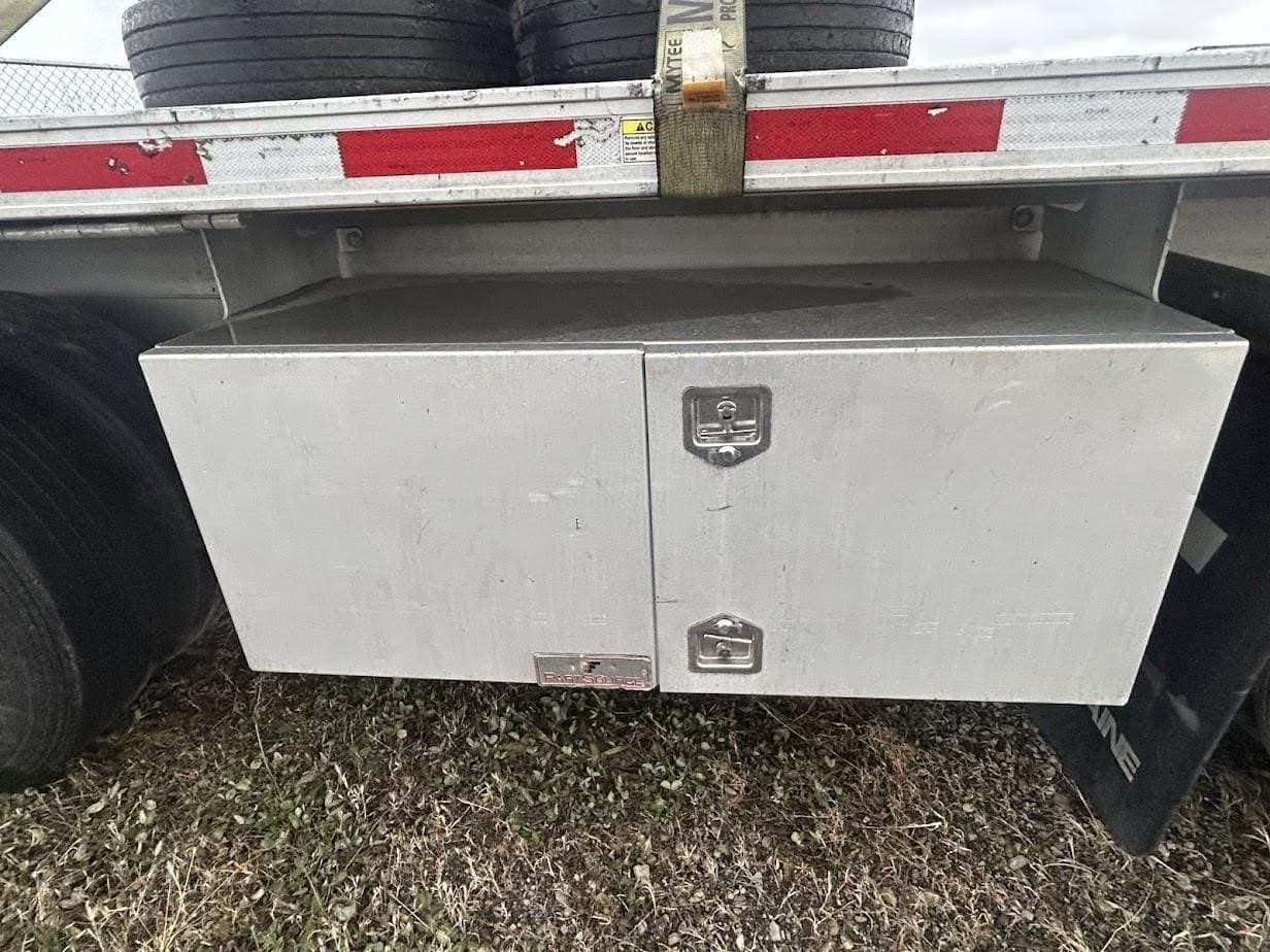 2019 Fontaine 48x102 Aluminum Flatbed Trailer - Air Ride, Spread Axle image 7