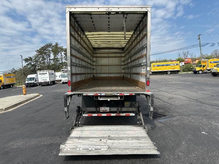 2022 International MV607 Box Truck - 220HP, 6 Speed Automatic, Roll up Door image 9