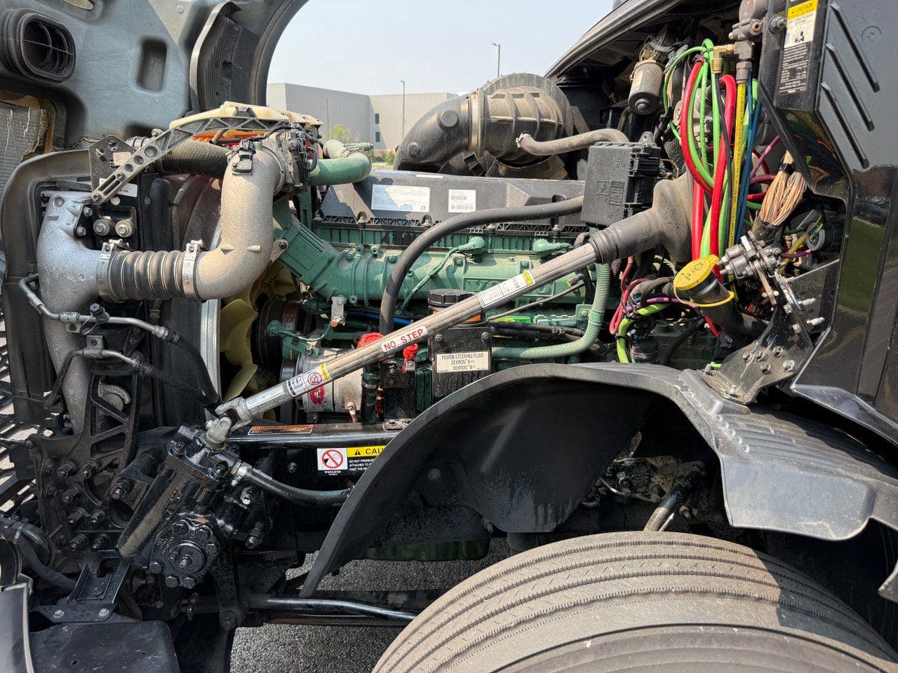 2020 Volvo VNL860 #1172 image 10