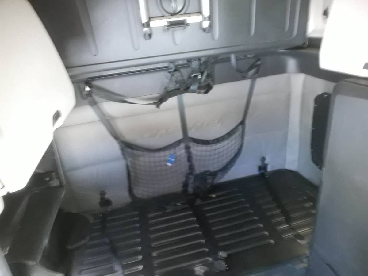 2020 Freightliner Cascadia 126 Sleeper Semi Truck - 72" Condo Sleeper, 455HP, 10 Speed Manual image 11