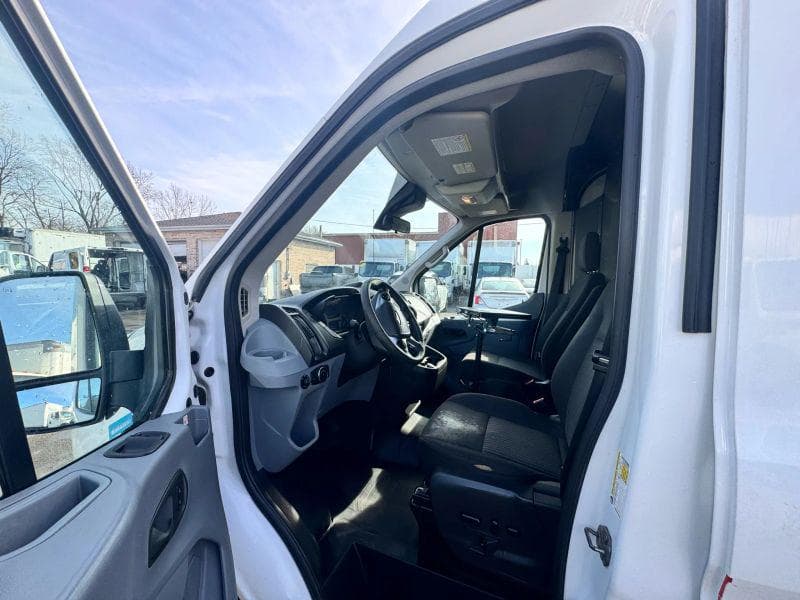 2019 Ford 4143D image 22