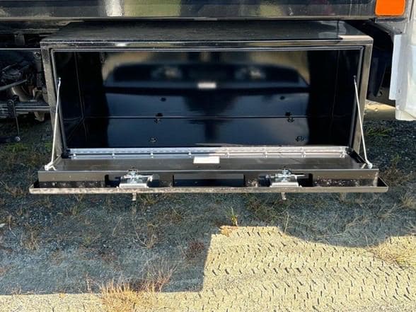 2024 Ford F550 image 11