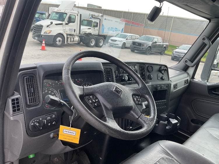 2022 International MV607 Box Truck - 220HP, 6 Speed Automatic, Roll up Door image 17