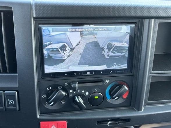 2025 Isuzu NRR image 13