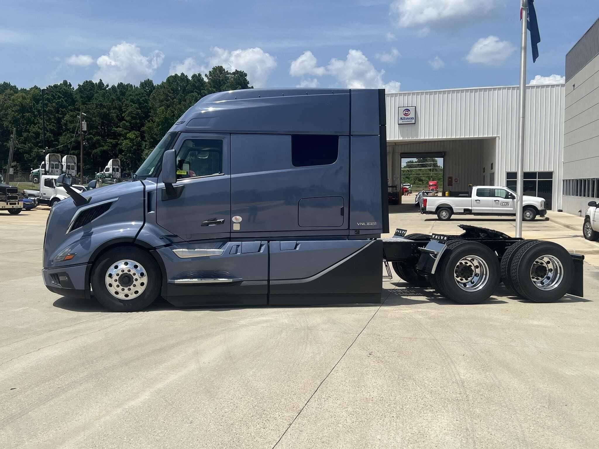 New 2026 VOLVO VNL64T840 Conventional - Sleeper Truck in Bossier City, LA image 2