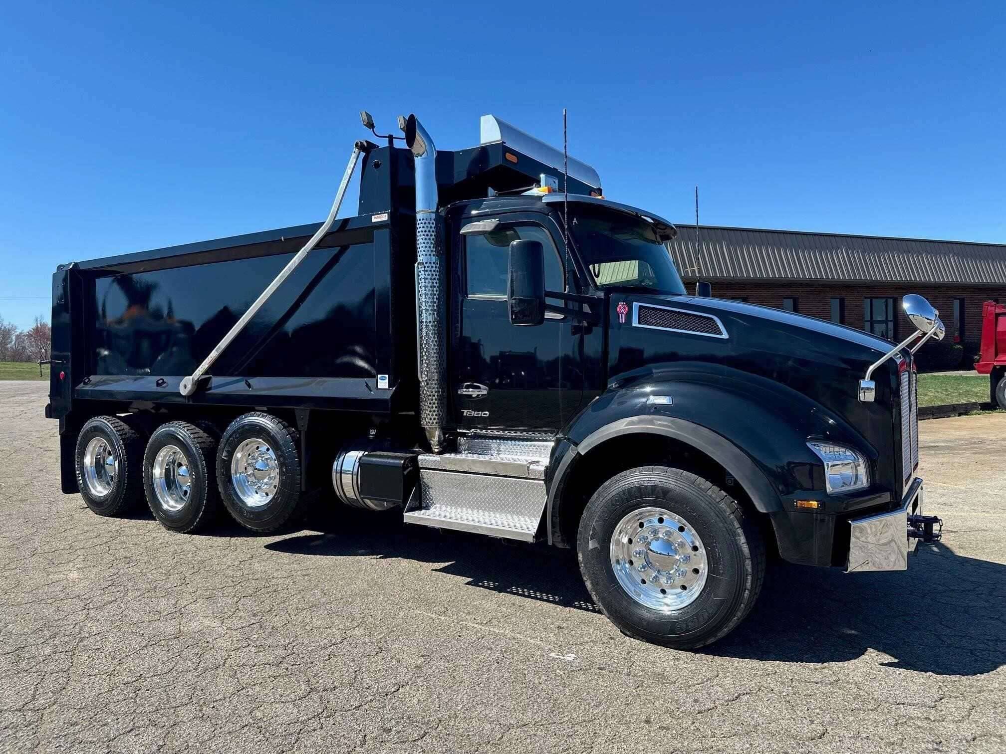 2023 Kenworth T880 image 7
