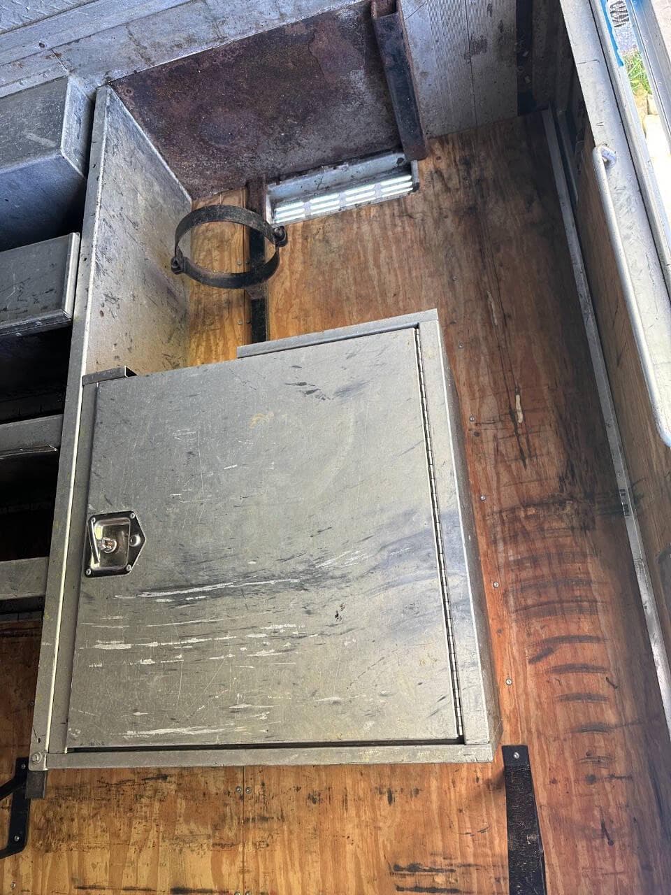 2014 Freightliner MT45 image 33