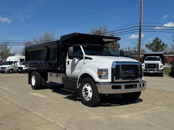 2025 Ford F650 SD image 1