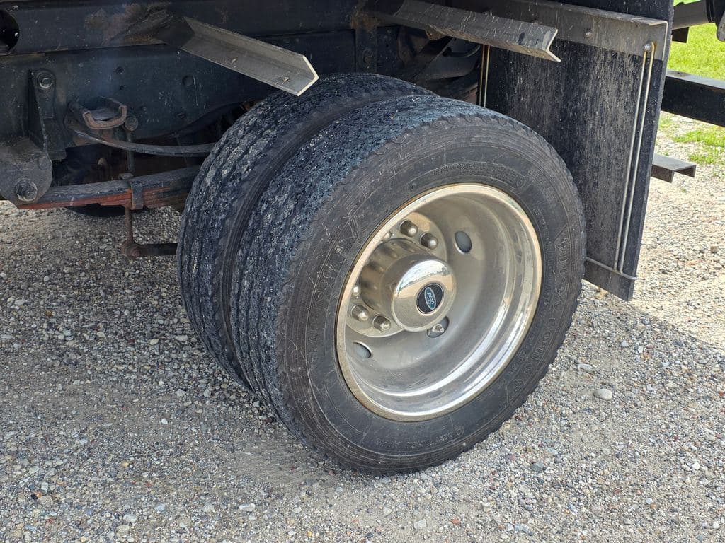 2023 Ford F-450SD XL DRW image 13