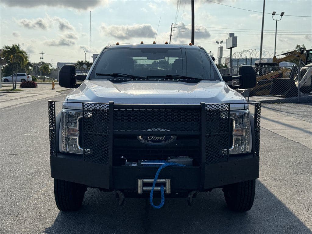 2018 Ford F550 image 2