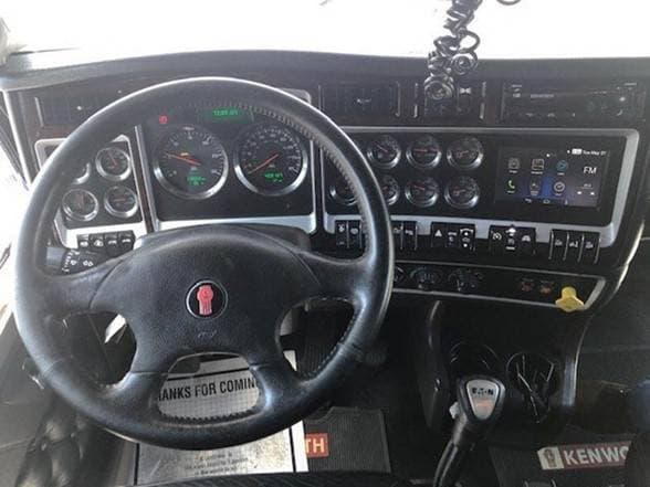2021 Kenworth W900 image 8