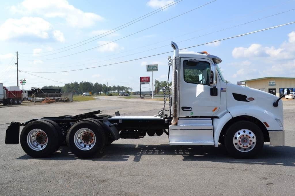 2019 Peterbilt 579 image 4