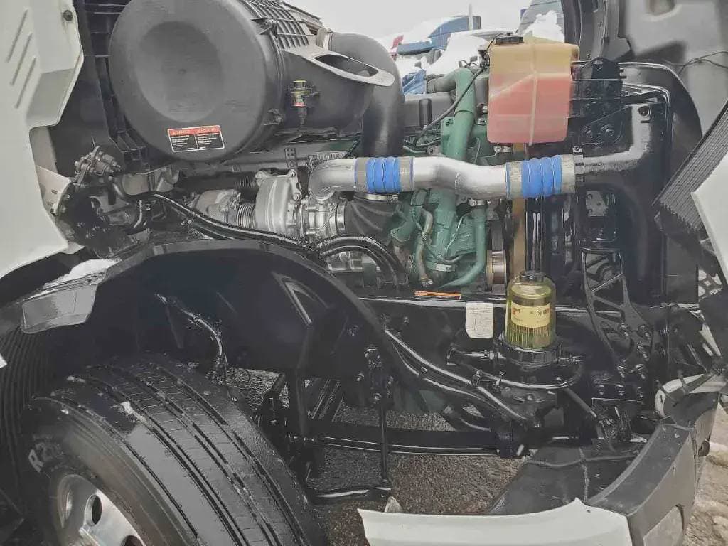 2022 Volvo VNL image 6