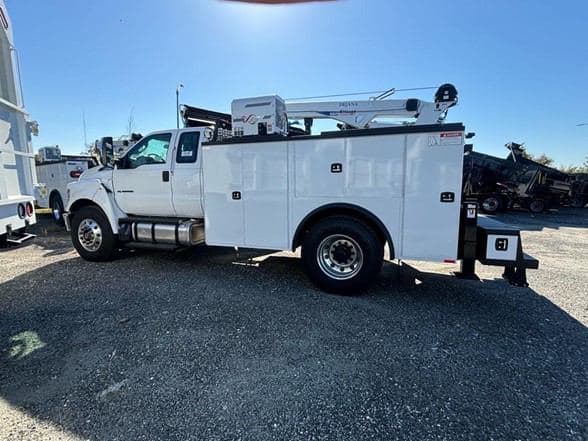 2025 Ford 4143D image 6