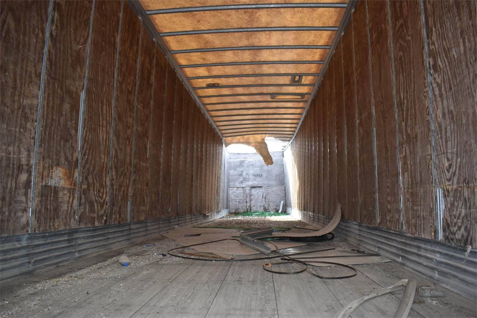 1999 Great Dane 53 ft Dry Van Trailer - Swing Door, Air Ride, Fixed Axle image 3