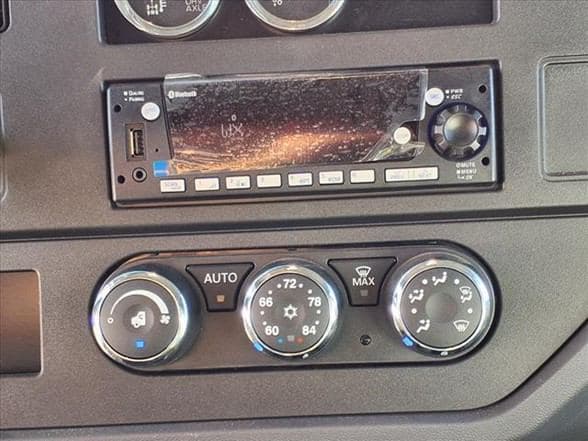 2025 Kenworth D5 image 24