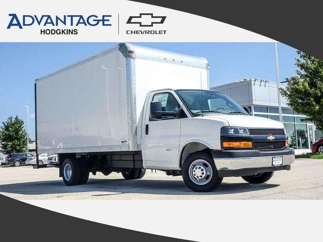 2026 Chevrolet Express 3500 Work Van Cutaway image 1