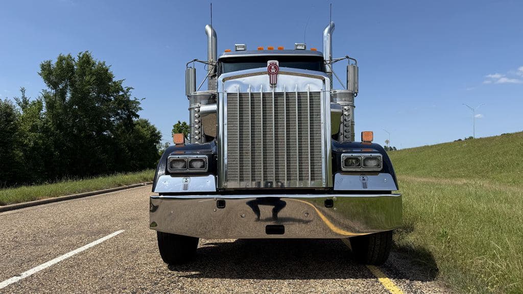Used 2021 KENWORTH W900L image 3