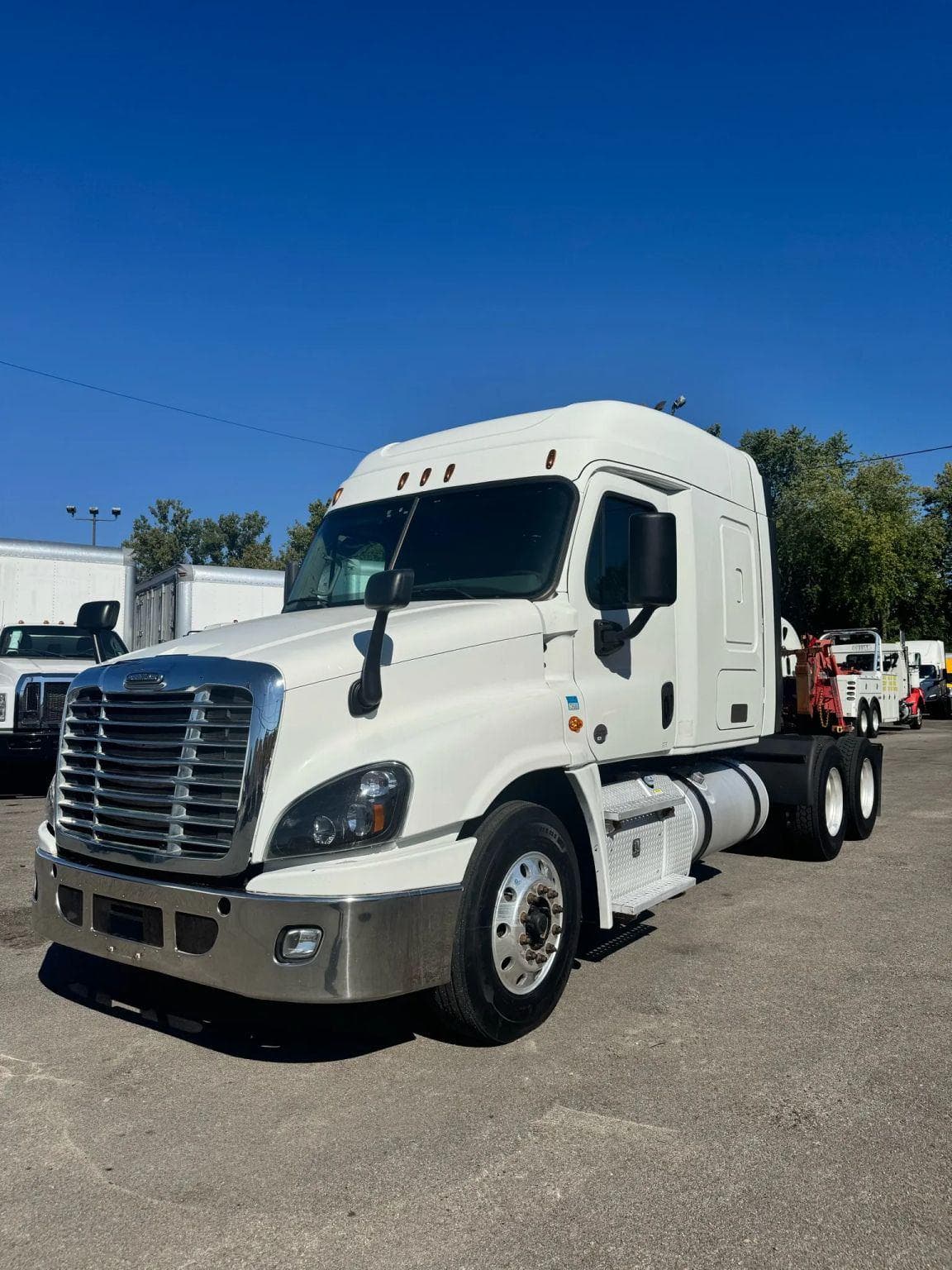 2016 Freightliner Cascadia image 2