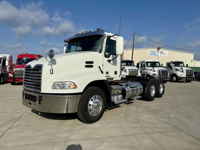 Used 2018 MACK 600 Conventional