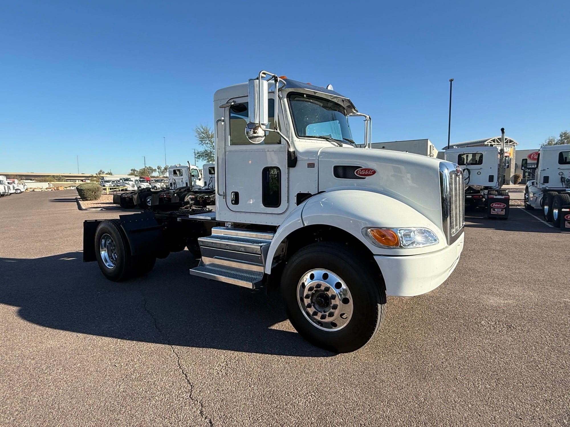 2018 Peterbilt 337 image 7