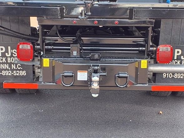 2025 Ford F550 image 21