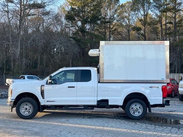 2025 Ford F350 image 8