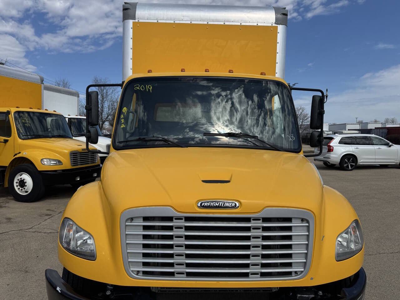 2019 Freightliner M2 106 image 3