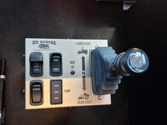 2025 Kenworth T880 image 19