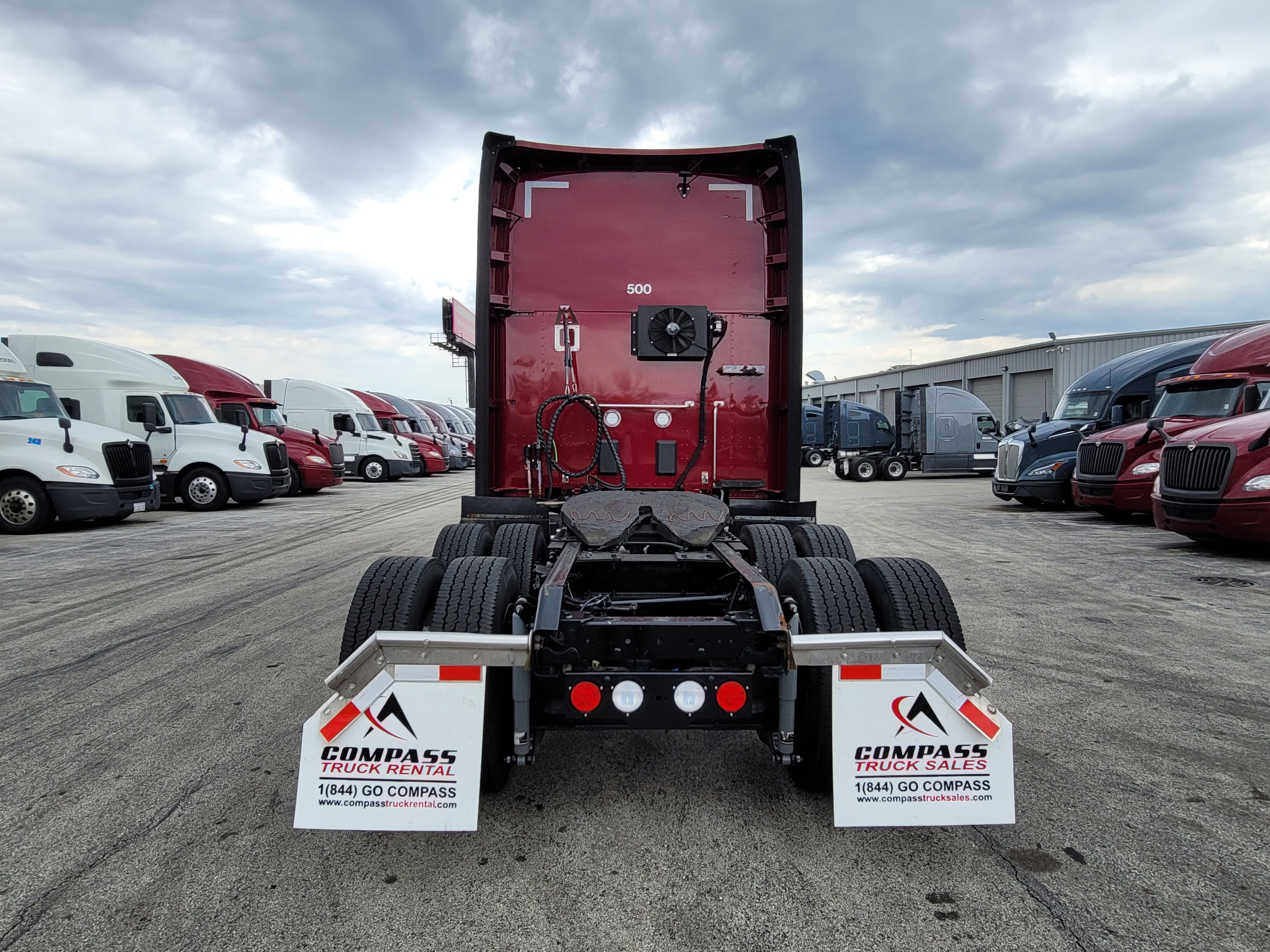 2023 Kenworth T680 image 3