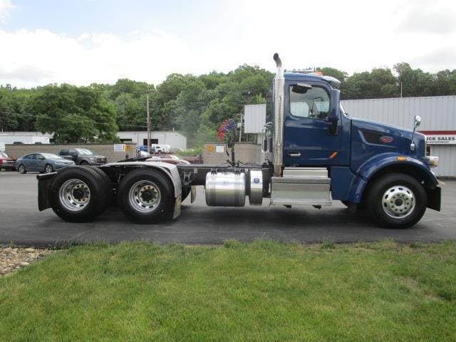 2020 Peterbilt 567 image 6