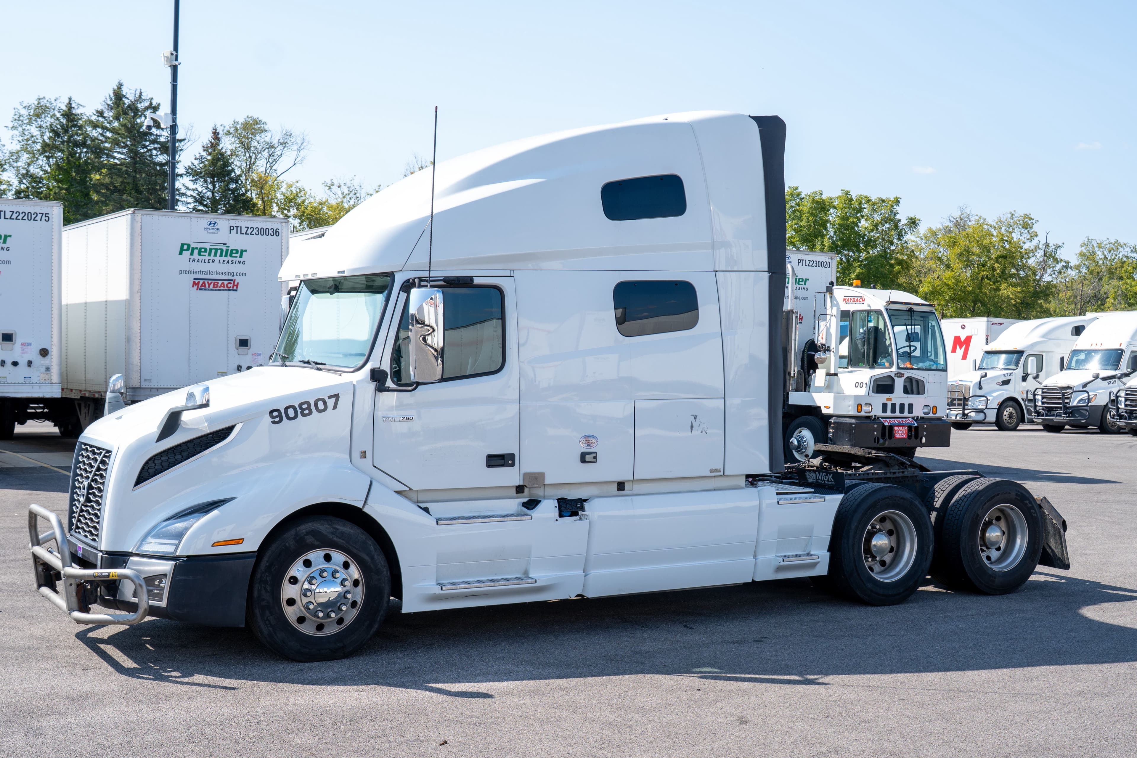 2022 Volvo VNL image 2