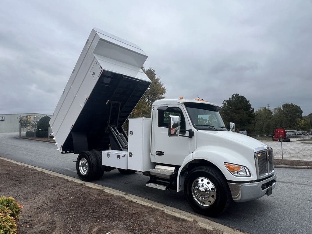 New 2026 KENWORTH T280 image 13