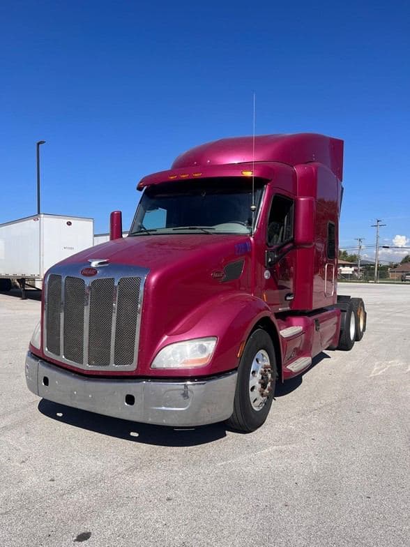 2018 Peterbilt 579 image 3