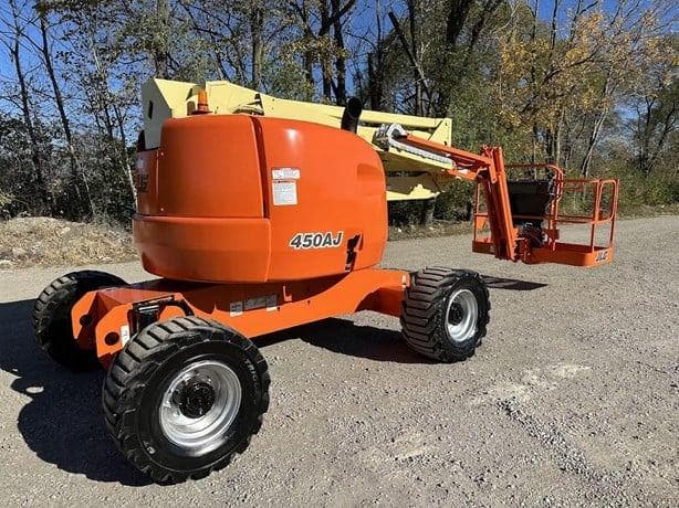 2014 JLG 450AJ image 2