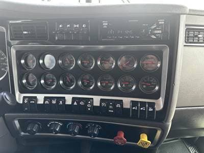 2021 Kenworth W9 Series image 23