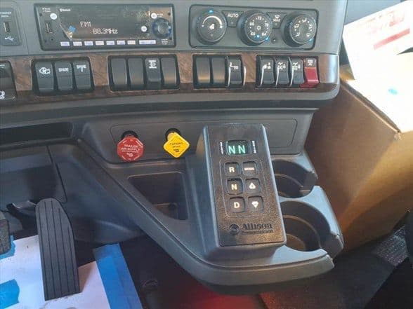 2026 Kenworth W990 image 16