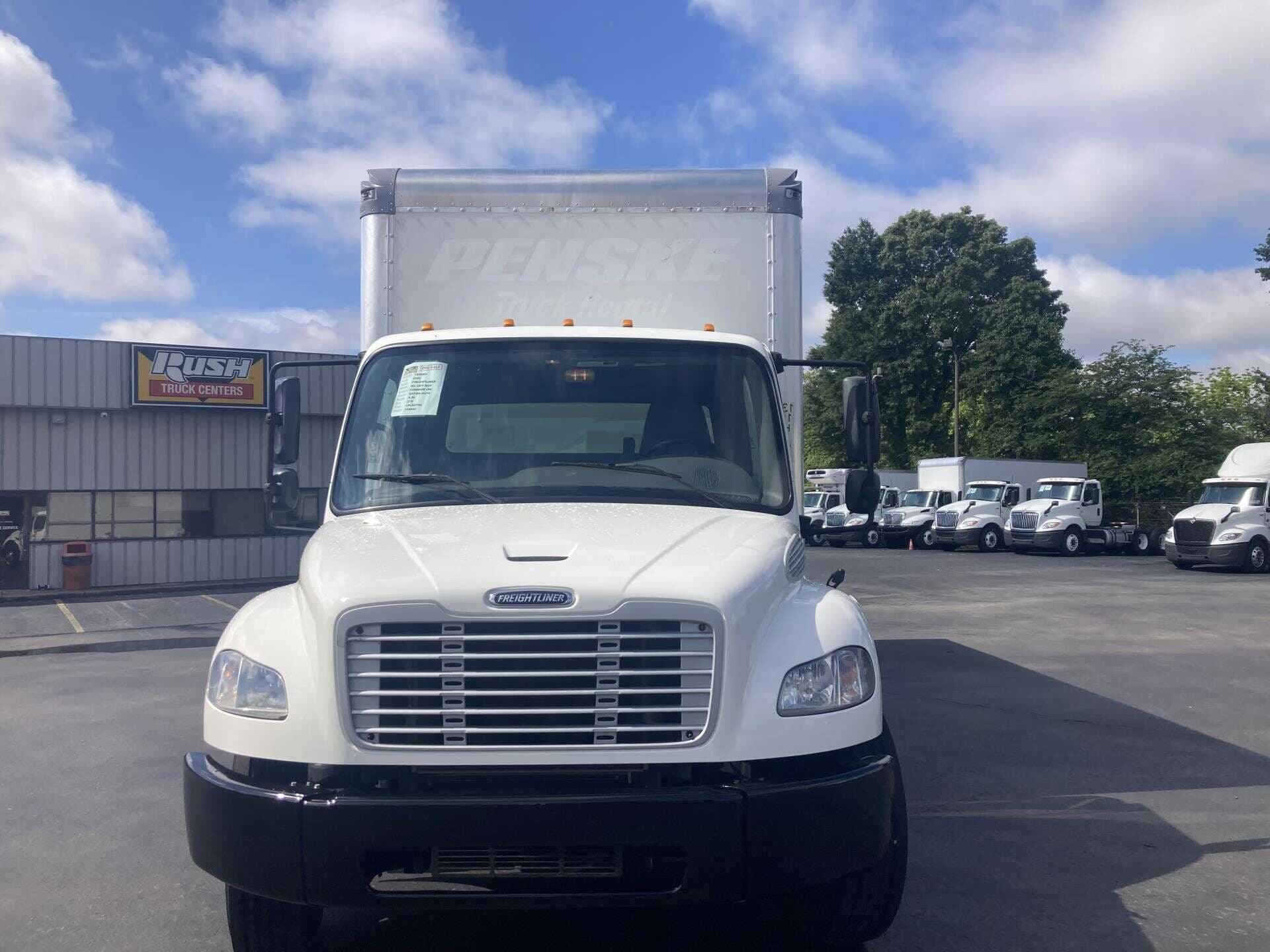2020 Freightliner M2 image 6