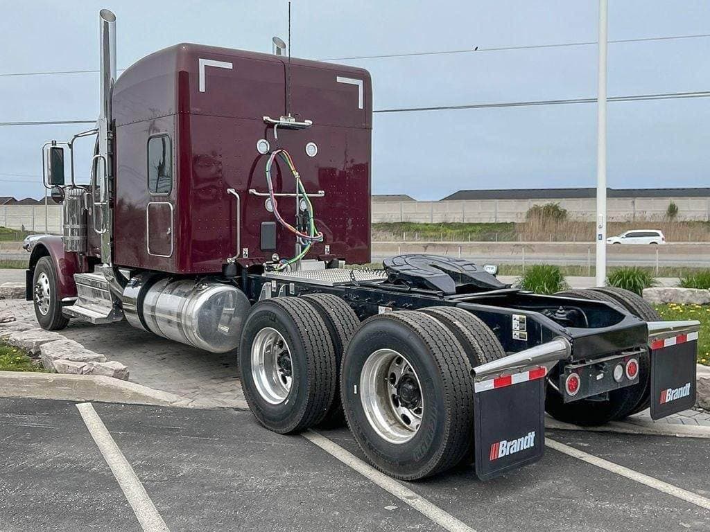 2025 Peterbilt 589 image 6