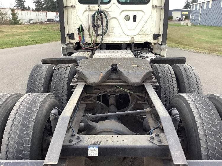 2019 Freightliner Cascadia image 6