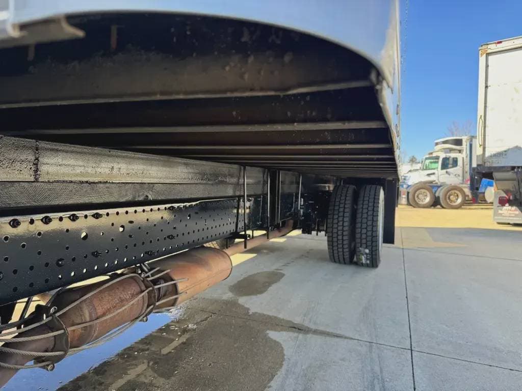 Used 2023 CHEVROLET Cabover Truck - COE, Moving Van, Box Truck - Straight Truck - LOW CAB FORWARD 4500 HD For Sale image 11