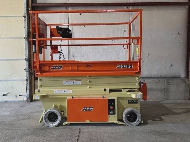 2014 JLG 1932RS image 9