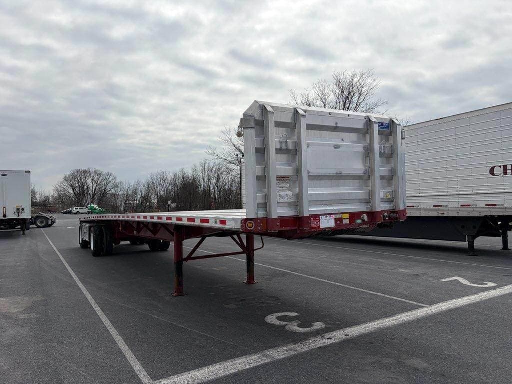 2016 Fontaine 48x102 Combination Flatbed Trailer - Air Ride, Fixed Axle image 1